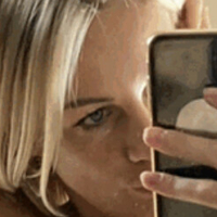 Ешли Џонс Голе