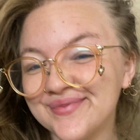 Ава М. Палома Голе