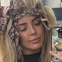 Кеси Ли / Џес Мекеј (Пејтон Ројс / Били Кеј) Голе