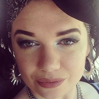 Кетрин Шарплс Голе