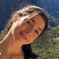 Дарби Хелм Голе