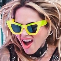 Ди Џеј Каца Вернек Голе