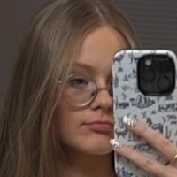 Гилиан Кели Голе