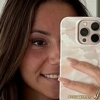 Џесика Хлст Голе