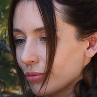 Џулија Рејн Голе