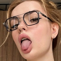 Џули Кис Голе