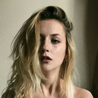 Лили Алуир Голе