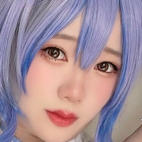 Момико Лин Голе