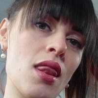 Натали Флауерс Голе