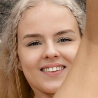 Петит Ема Голе