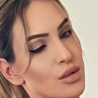 пољска девојка на штиклама Голе