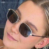 Шенон Нивс Голе