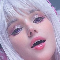 Широгане-Сама Тема на друштвеним мрежама Голе