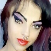 Скарлет Демис Голе