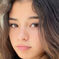 Стефани Квин Голе