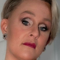 Триша Холт Екштајн Голе