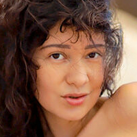 Вајолет Аура Голе